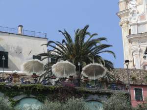 Xtrallusion photo gallery of Italy. Photos, pictures, images and photographs of the Italian Rivieras, the Italian Lakes, the Italian Alps, the Cinque Terre, the Amalfi coast and some of the most beautiful corners of Italy. Plus photos of Italian cities such as Pisa, Milan, Genoa and Rome.